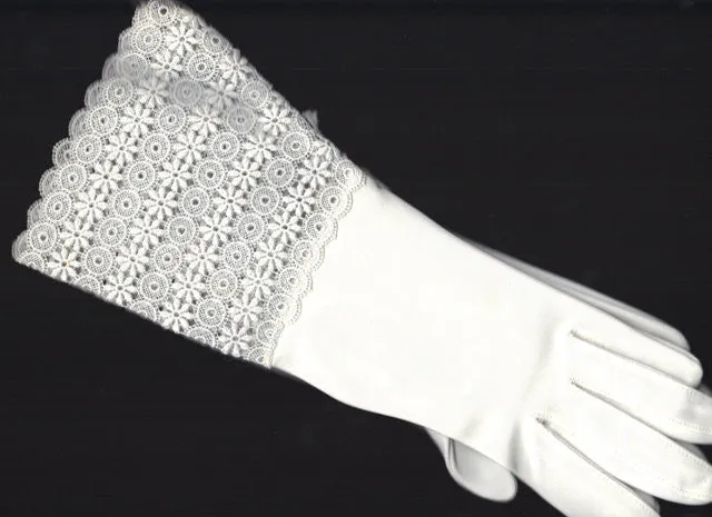 ELEGANT VINTAGE ‘50s / EARLY ‘60s HEAVY EMBROIDERED LACE CUFF GAUNTLET GLOVES - NEW OLD STOCK WITH TAGS